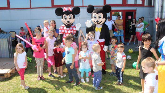 “ LA MULTI ANI “ tuturor copiilor…