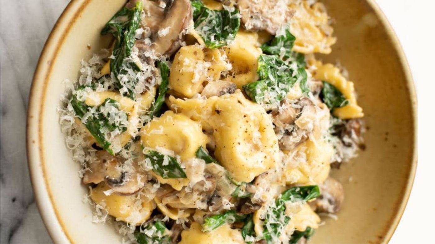 Tortellini cu sos alb